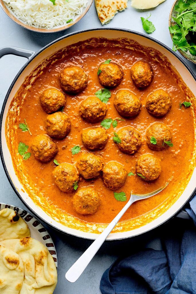 Pikantne_Klopsiki_Tikka_Masala___Przepis_na_Aromatyczne_Danie_z_Indyjskim_Akcentem Pikantne_Klopsiki_Tikka_Masala___Przepis_na_Aromatyczne_Danie_z_Indyjskim_Akcentem