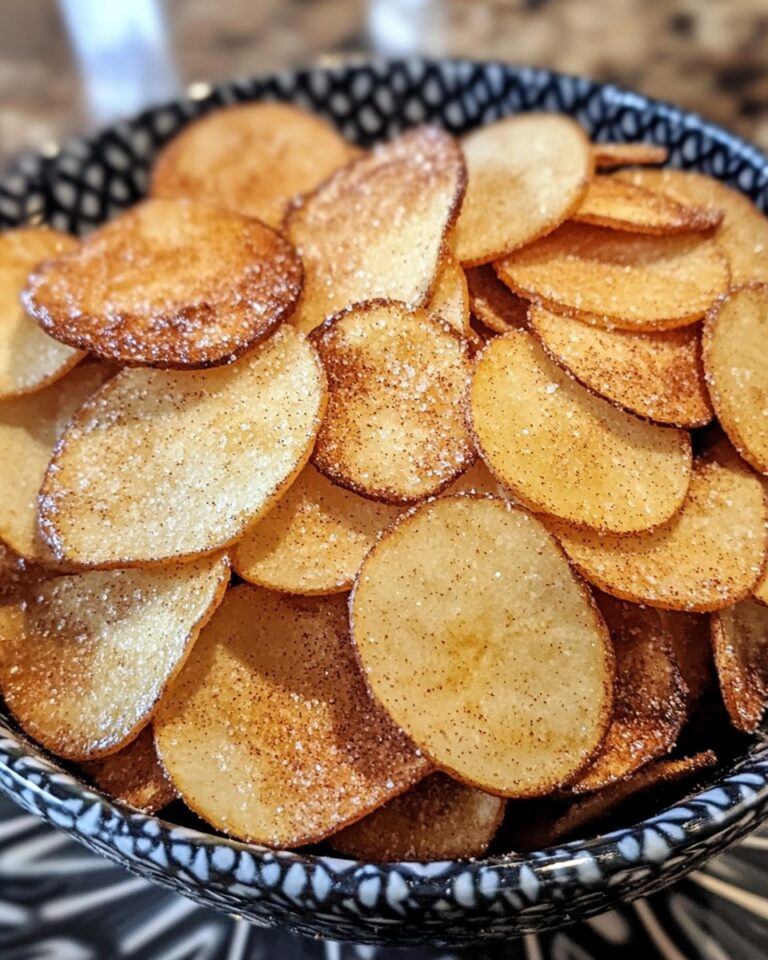 Chipsy_jab_kowe_z_frytkownicy_z_cukrem_cynamonowym-1