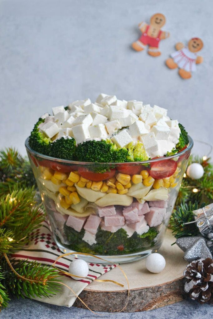 Sa_atka_warstwowa_z_broku_em_i_tortellini Sa_atka_warstwowa_z_broku_em_i_tortellini