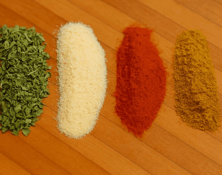 4_przyprawy__kt_re_mog__wspiera__profilaktyk__nowotworow___kurkuma__oregano__czosnek_i_pieprz_cayenne-1