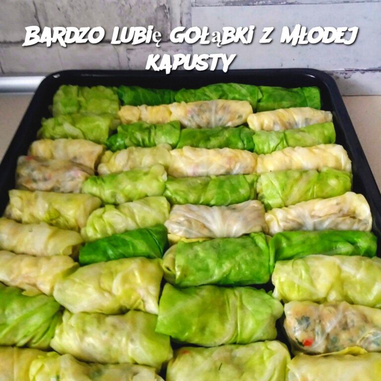 Bardzo_lubi__go__bki_z_m_odej_kapusty