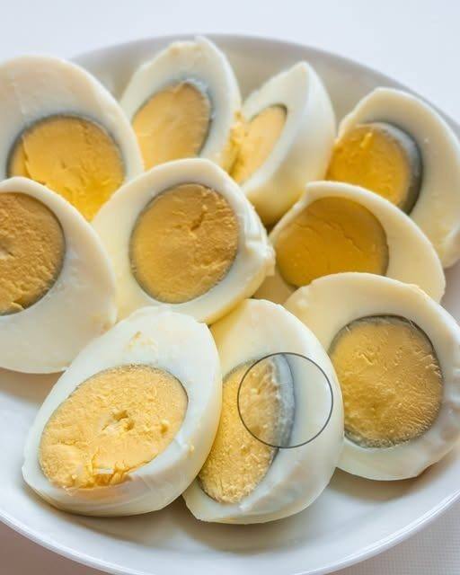 Dlaczego_wok___jajka_na_twardo_pojawia_si__zielona_obw_dka-7 Dlaczego_wok___jajka_na_twardo_pojawia_si__zielona_obw_dka-7
