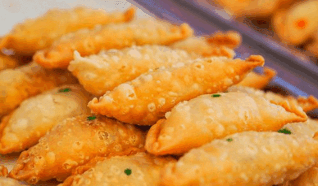 Piero_ki_z_kurczakiem_i_curry Piero_ki_z_kurczakiem_i_curry