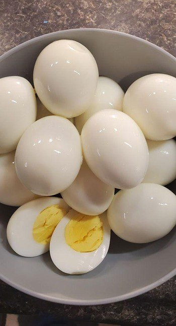 Idealnie_Ugotowane_Jajka_na_Twardo_w_Air_Fryer___Prosty_Przepis_na_Szybkie__niadanie Idealnie_Ugotowane_Jajka_na_Twardo_w_Air_Fryer___Prosty_Przepis_na_Szybkie__niadanie
