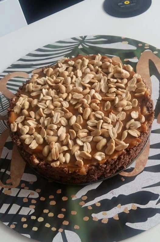 Przepis_na_ciasto_snickers_bez_pieczenia