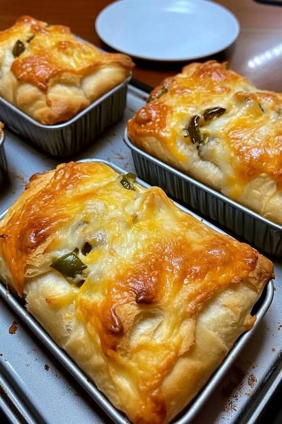 Chlebki_pull_apart_z_zielonym_serem_chili_i_mas_em_czosnkowym___najlepsza_przek_ska__kt_ra_zadowoli_wszystkich_ Chlebki_pull_apart_z_zielonym_serem_chili_i_mas_em_czosnkowym___najlepsza_przek_ska__kt_ra_zadowoli_wszystkich_