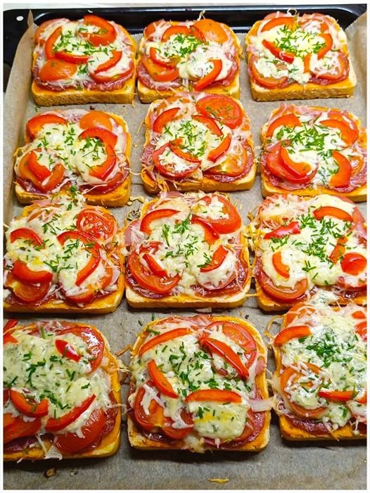 Pyszny_Toast_z_Pomidorami_i_Mozzarell__Prosto_z_Piekarnika Pyszny_Toast_z_Pomidorami_i_Mozzarell__Prosto_z_Piekarnika