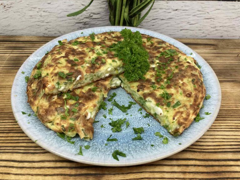 Polecam_pyszny_i_syc_cy_omlet_z_cukini__i_serkiem_wiejskim_idealny_na__niadanie_