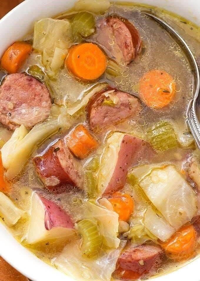 Zupa_ziemniaczana_z_kapust__kie_basian_ Zupa_ziemniaczana_z_kapust__kie_basian_