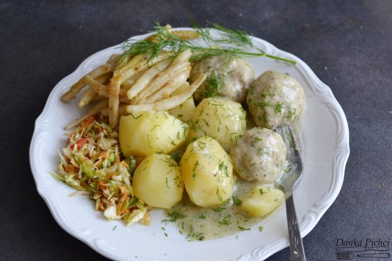 Delikatne_klopsiki_w_aromatycznym_sosie_koperkowym___idealny_obiad_na_ka_d__okazj_