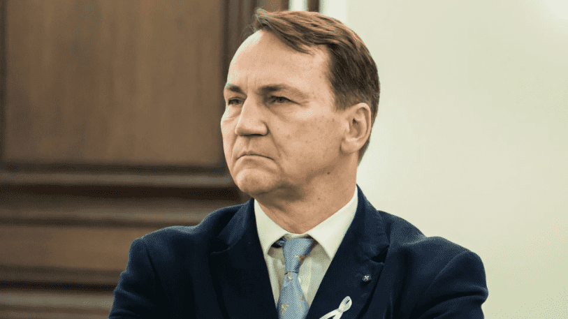Emocje_si_gn__y_zenitu__Ochrona_wkroczy_a_po_spotkaniu_z_Sikorskim Emocje_si_gn__y_zenitu__Ochrona_wkroczy_a_po_spotkaniu_z_Sikorskim