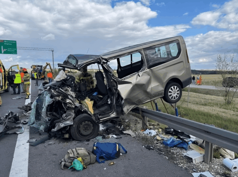 TRAGEDIA_NA_S7____MIER__CZTERECH_OS_B_W_WYPADKU__POLICJA_SZUKA__WIADK_W