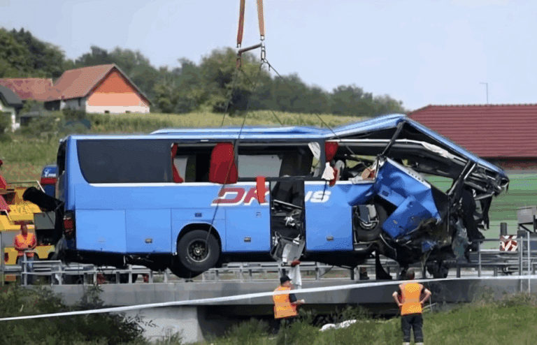 W_wypadku_zgin__o_12_pielgrzym_w_z_Polski__Nowe__pora_aj_ce_informacje_ws__organizatora