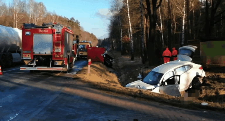 miertelny_wypadek_na_DK1__Nie__yje_ju__druga_osoba__szpital_potwierdzi__tragiczne_wie_ci