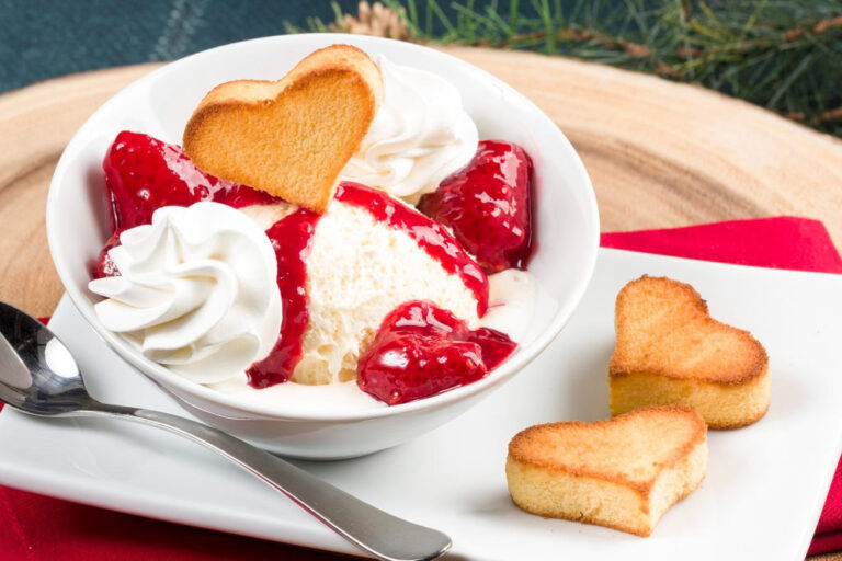 8220_Heart__8217_y__8221__Berry_Sundae_Bowls___idealny_deser_na_s_odkie_chwile_mi_o_ci______See_more