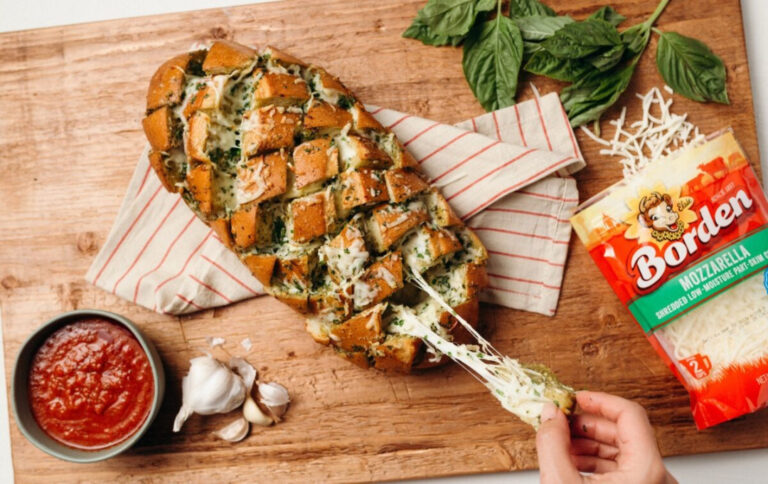 Przepis_na__Split_Cheesy_Pull_Apart_Garlic_Bread_________See_more