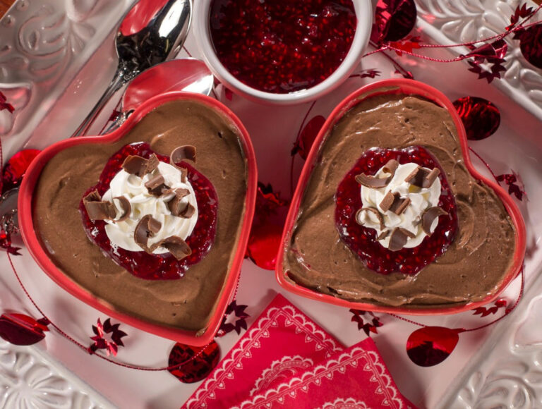 Raspberry_Kissed_Chocolate_Mousse___Czekoladowa_rozkosz_z_malinowym_akcentem______See_more