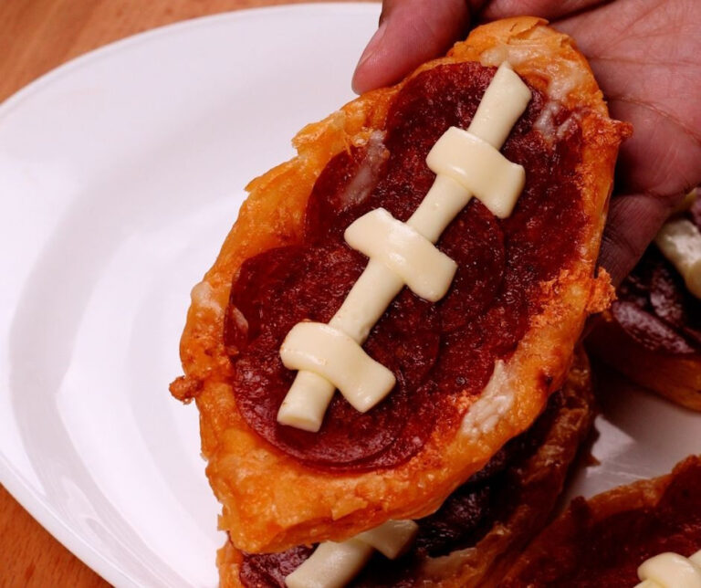 Upside_Down_Football_Pizzas___idealne_na_mecz________See_more