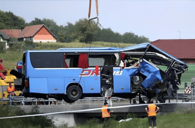 W_wypadku_zgin__o_12_pielgrzym_w_z_Polski__Nowe__pora_aj_ce_informacje_ws__organizatora