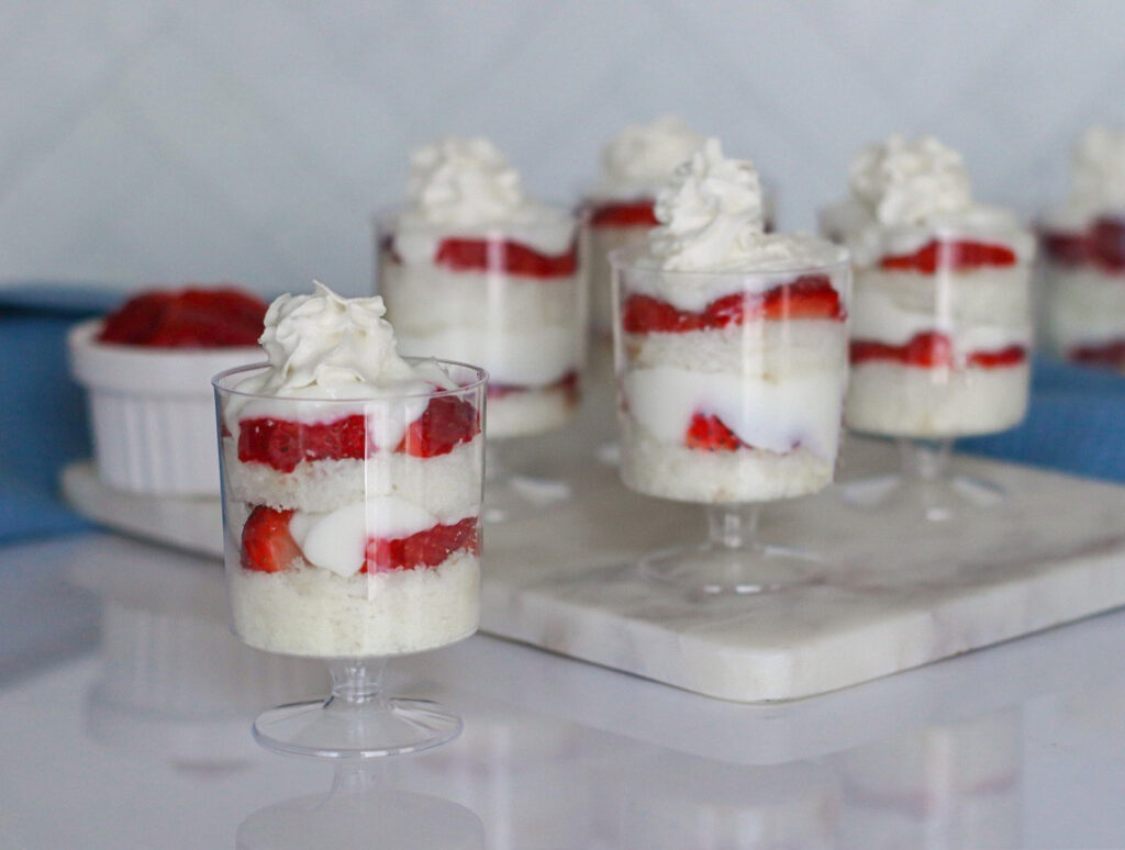 atwe_Mini_Trifle____Idealny_deser_na_ka_d__okazj____szybki__kolorowy_i_pyszny_______See_more atwe_Mini_Trifle____Idealny_deser_na_ka_d__okazj____szybki__kolorowy_i_pyszny_______See_more