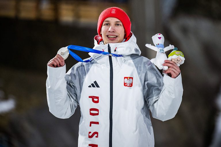 Ile_naprawd__zarobi_Kacper_Tomasiak_po_dw_ch_medalach__Kwoty_robi__wra_enie