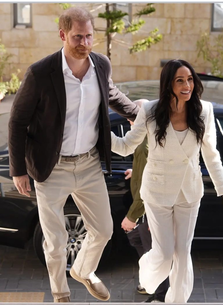 Meghan_Markle_and_Prince_Harry_Step_Out_in_Jordan_for_First_Day_of_Surprise_Visit