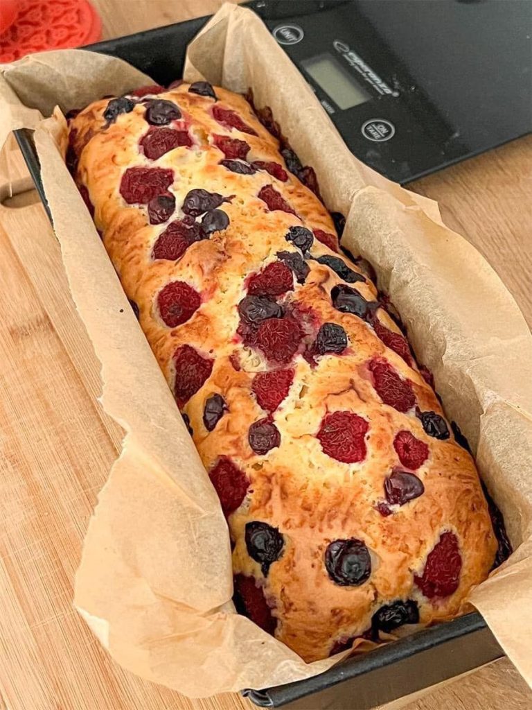 Proste_ciasto_z_kremem_mascarpone Proste_ciasto_z_kremem_mascarpone