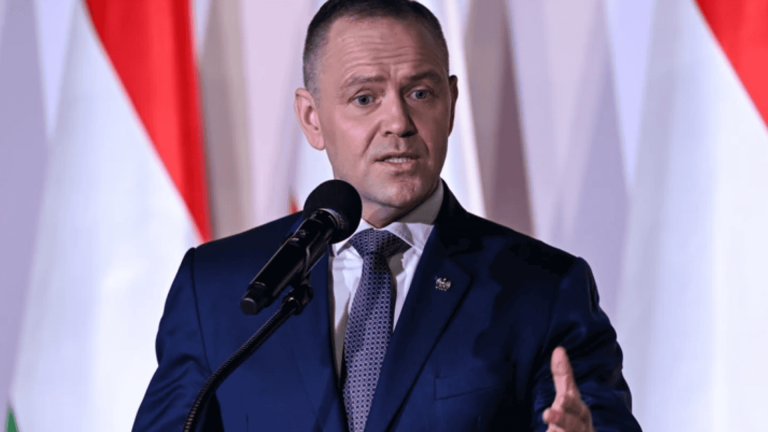 Kontrowersyjna_decyzja_prezydenta_Nawrockiego___odm_wiono_nominacji_46_s_dziom